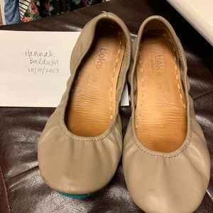Tieks Taupe Size 10